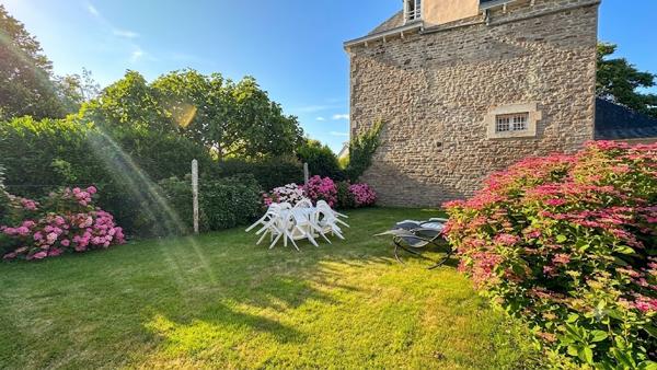 Fouesnant, Beg-Meil, Emplacement exceptionnel ! Maison 2 chambres bourg et plage a pieds.