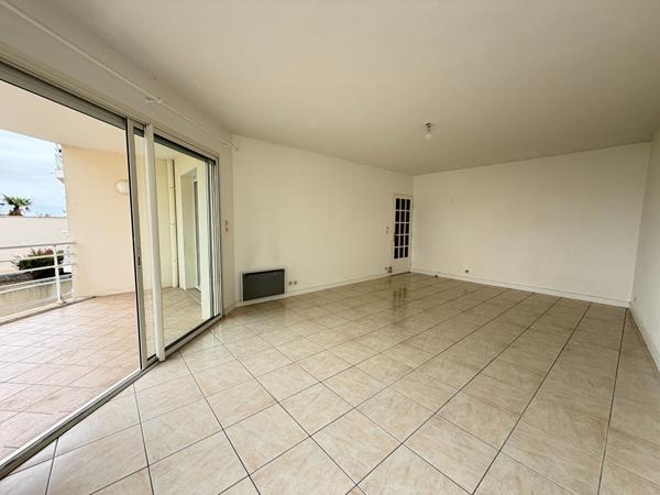 17200 ROYAN ROYAN - CENTRE-VILLE - Appartement T3 à louer
