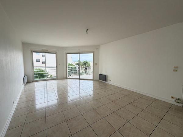 17200 ROYAN ROYAN - CENTRE-VILLE - Appartement T3 à louer