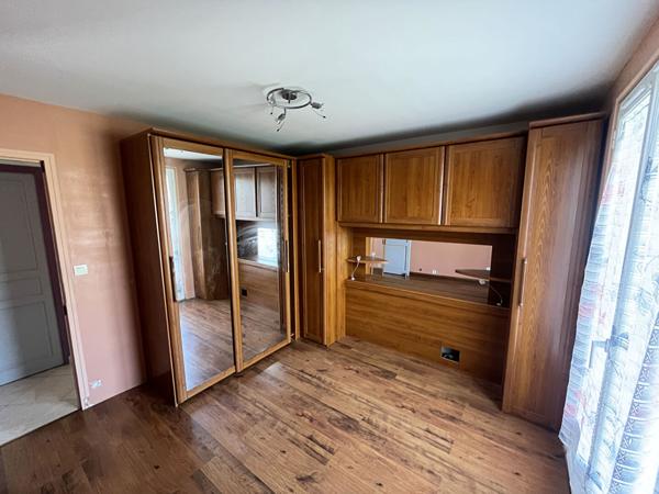 Maison familial sur sous-sol total - Proche DOURDAN/ETAMPES/ ANGERVILLE - 7 pièces 158m2