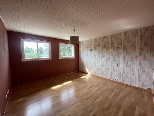 Maison familial sur sous-sol total - Proche DOURDAN/ETAMPES/ ANGERVILLE - 7 pièces 158m2