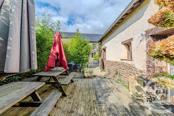 Maison à vendre  13 pièces - 276 m2 HEDE BAZOUGES - 35