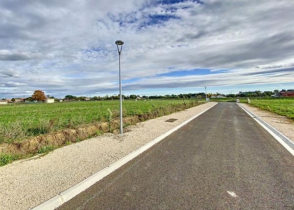 Joli terrain à bâtir de 666 m² plat et viabilisé à La Ville Dieu Du Temple
