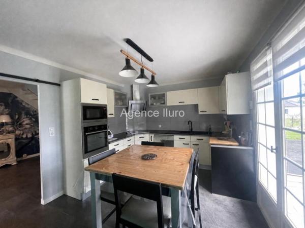 Maison - Proximite oloron-sainte-marie - Réf.:205335 PROXIMITE IMMEDIATE OLORON - TRES BELLE VILLA RENOVEE T6 AVEC PISCINE ET JARDIN CLOS -