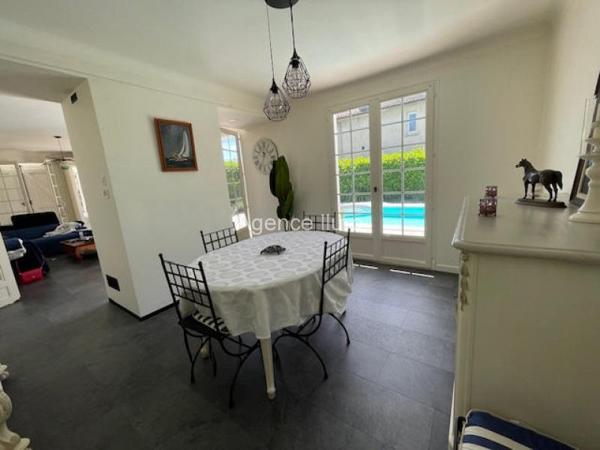 Maison - Proximite oloron-sainte-marie - Réf.:205335 PROXIMITE IMMEDIATE OLORON - TRES BELLE VILLA RENOVEE T6 AVEC PISCINE ET JARDIN CLOS -