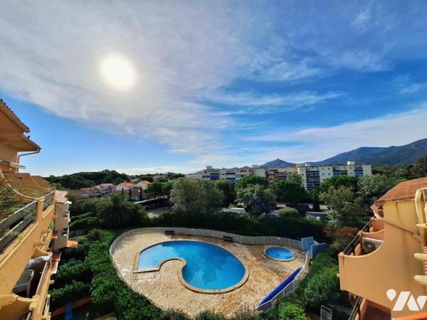 Duplex traversant à 5 minutes des plages