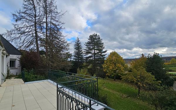 Maison à vendre    6 pièces •  Chinon