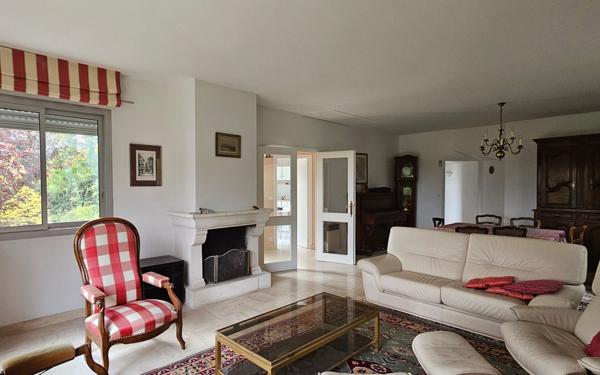 Maison à vendre    6 pièces •  Chinon