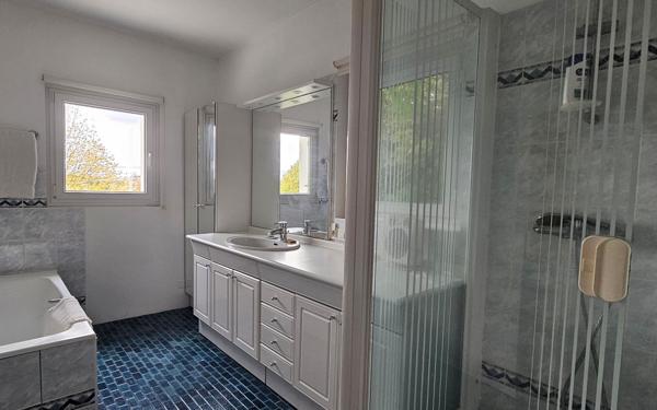 Maison à vendre    6 pièces •  Chinon