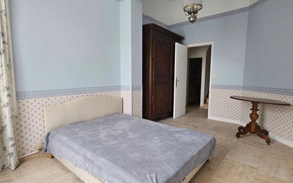 Maison à vendre    6 pièces •  Chinon