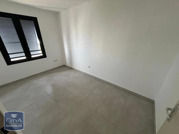 Appartement à louer 3 pièces 67.1m² Saint-Pierre (97410)