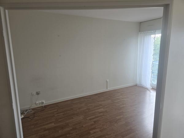 A VENDRE 3P 67m² VUE TRAVERSANT AVEC BALCON LES HESPERIDES COURS BOSQUET A PAU