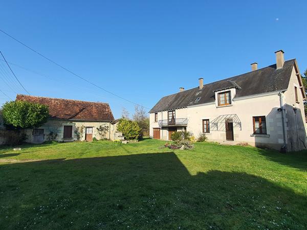 MAISON AVEC DÉPENDANCES À VENDRE À VILLENTROIS