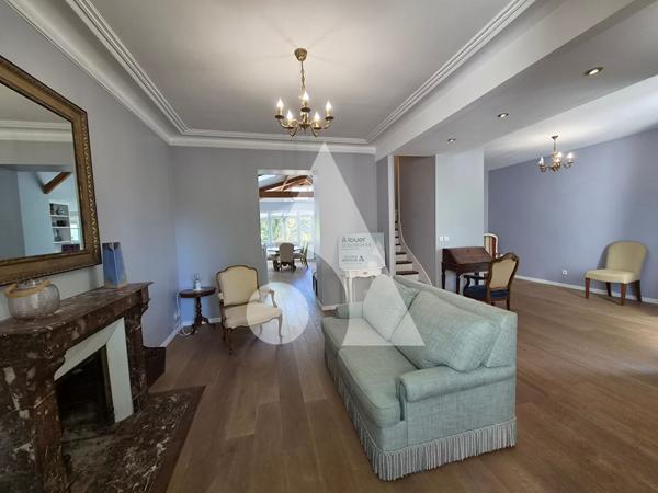 Maison 10 pièces 169.75 m2