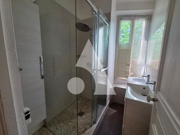 Maison 10 pièces 169.75 m2