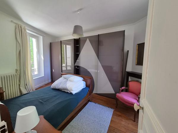Maison 10 pièces 169.75 m2