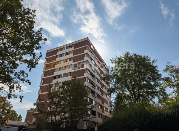 Vente
                Appartement77,9 m² - 5 Pièces -
                    VILLENEUVE SAINT GEORGES (94190)
