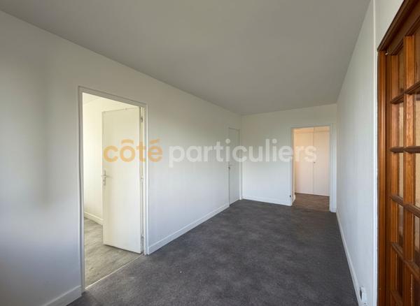 Vente
                Appartement77,9 m² - 5 Pièces -
                    VILLENEUVE SAINT GEORGES (94190)