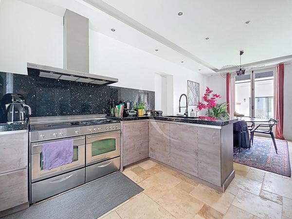 Mantes la Jolie - les Martraits- Maison 5 chambres avec Jardin sans vis à vis accès gare en 10 minutes à pieds