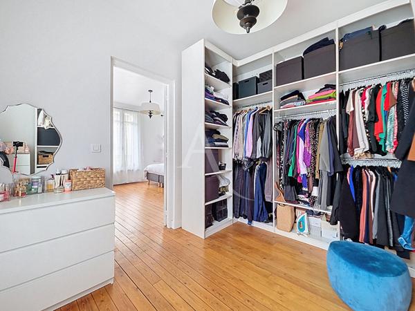 Mantes la Jolie - les Martraits- Maison 5 chambres avec Jardin sans vis à vis accès gare en 10 minutes à pieds