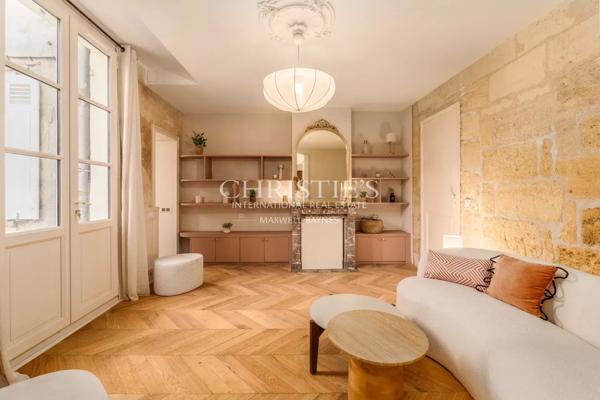 Saint-Seurin / Fondaudège – Appartement en pierre – Petite copropriété – Jardin privatif – 3/4 chambres – Climatisation intégrale – Cave aménageable