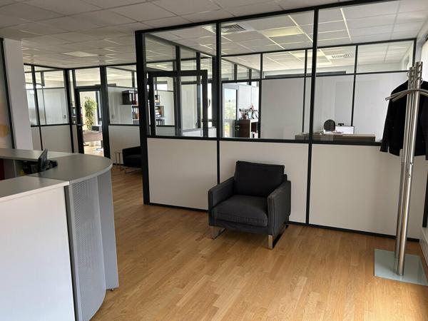 BUREAUX à LOUER de 158 m²