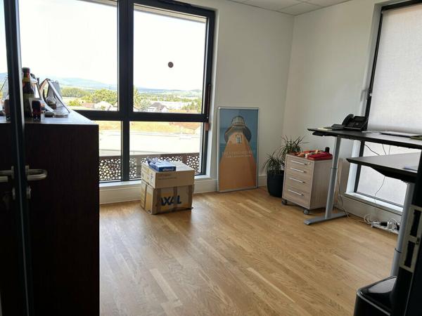 BUREAUX à LOUER de 158 m²