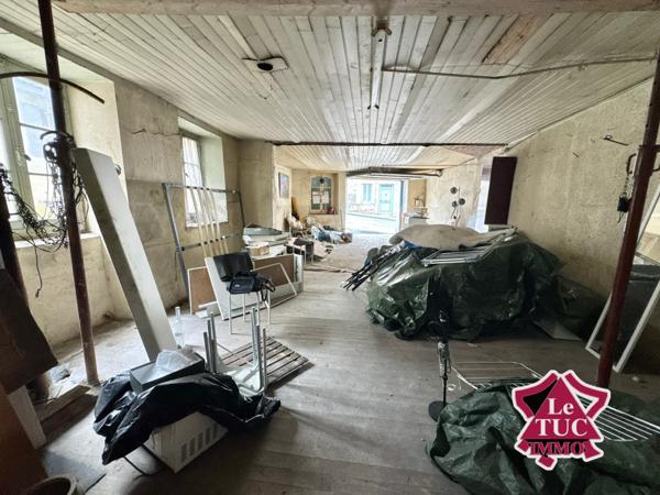 Ensemble en pierre avec cour privative Penne-d'Agenais (47140)