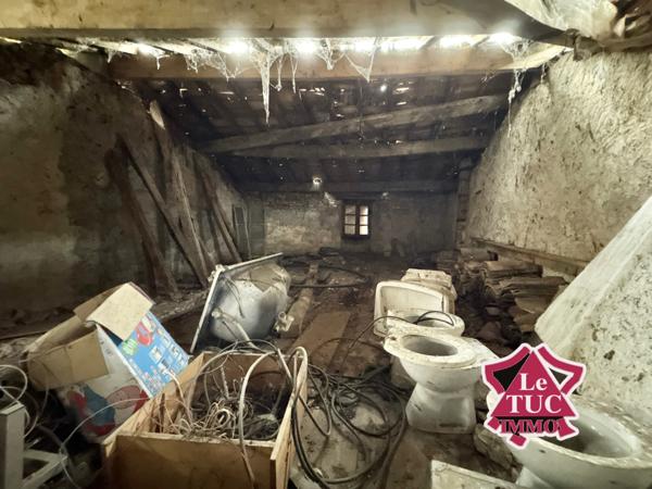 Ensemble en pierre avec cour privative Penne-d'Agenais (47140)