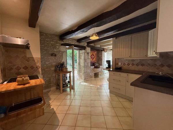 Dans la campagne de Lauzerte - Belle maison en pierre composée de deux logements, idéale pour investissement locatif ou projet mixte Lauzerte