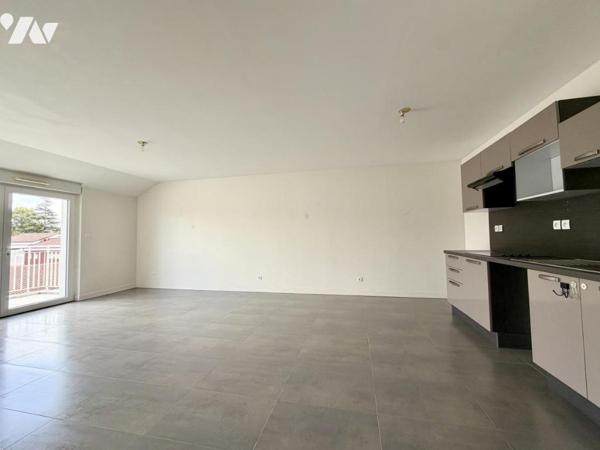T3 lumineux avec balcon et box double - 71m²