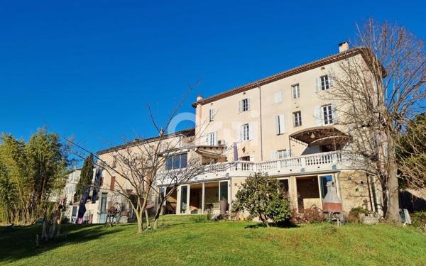 Maison à vendre    8 pièces •  Saint-Jean-du-Gard