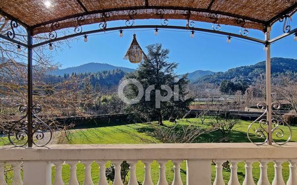 Maison à vendre    8 pièces •  Saint-Jean-du-Gard