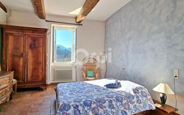 Maison à vendre    8 pièces •  Saint-Jean-du-Gard