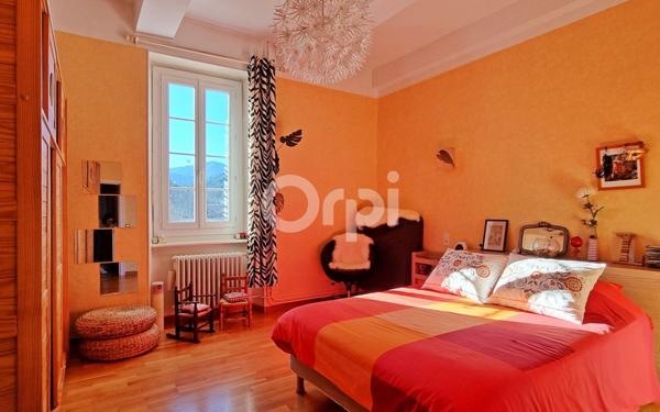 Maison à vendre    8 pièces •  Saint-Jean-du-Gard