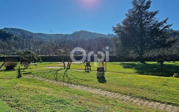 Maison à vendre    8 pièces •  Saint-Jean-du-Gard