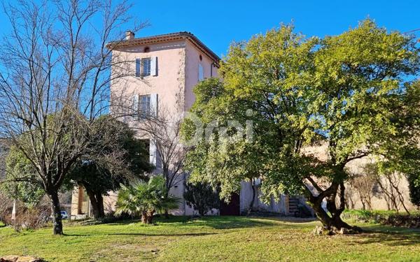 Maison à vendre    8 pièces •  Saint-Jean-du-Gard