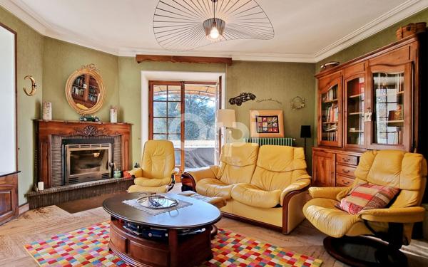 Maison à vendre    8 pièces •  Saint-Jean-du-Gard