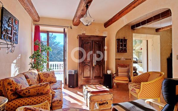 Maison à vendre    8 pièces •  Saint-Jean-du-Gard