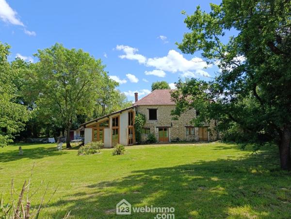 Demeure 315 m² à Vic-Fezensac 32190