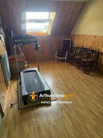 Vente                                                      Maison
                        
                     6 pièces                      154 m2                     à Martigné-Ferchaud