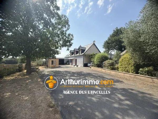 Vente                                                      Maison
                        
                     6 pièces                      154 m2                     à Martigné-Ferchaud