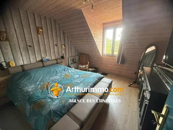 Vente                                                      Maison
                        
                     6 pièces                      154 m2                     à Martigné-Ferchaud