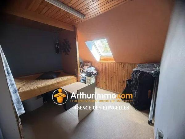 Vente                                                      Maison
                        
                     6 pièces                      154 m2                     à Martigné-Ferchaud