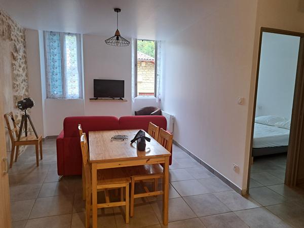 RENNES LES BAINS APPARTEMENT TYPE 2 EN RDC