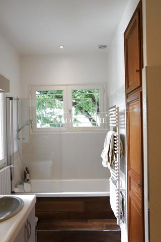 BELLE VILLA D'ARCHITECTE AVEC PISCINE - PLAGE ET COMMERCES A PIED -