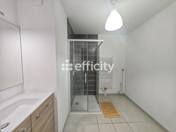 Appartement
         3 pièces
        - 66 m² 274 100 € *