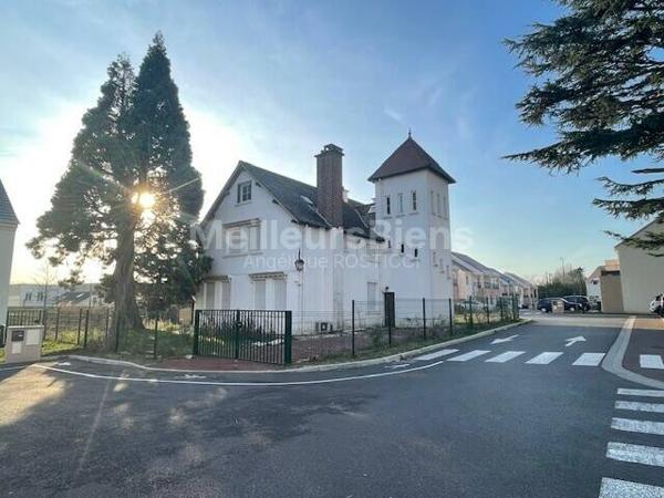 Maison Familiale de 8 pièces sur BAILLET-EN-FRANCE