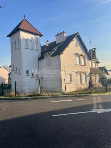 Maison Familiale de 8 pièces sur BAILLET-EN-FRANCE