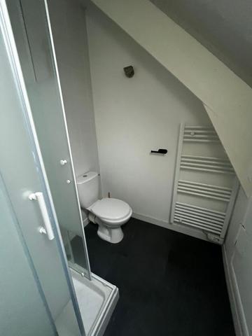 Appartement 2 pièces  à louer au dernier étage à Saumur